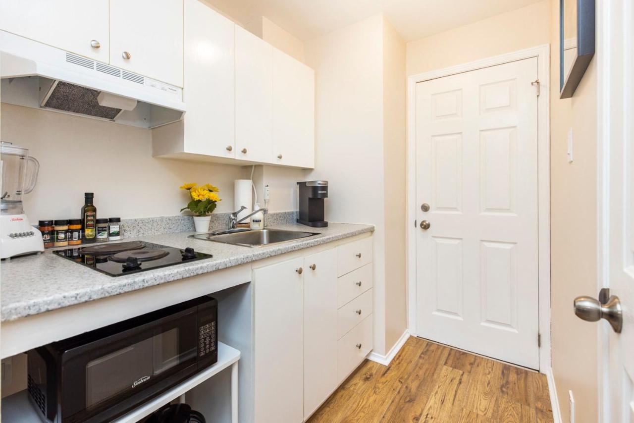 Modern Studio W King Bed - Central Ottawa Extérieur photo